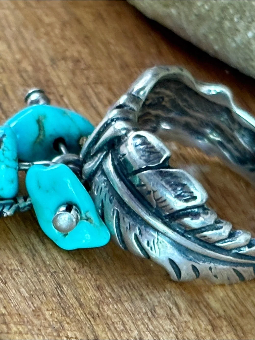 Vintage Turquoise Nuggets Feather Charm Sterling Silver Ring - size 5.5 - Picture 9 of 14